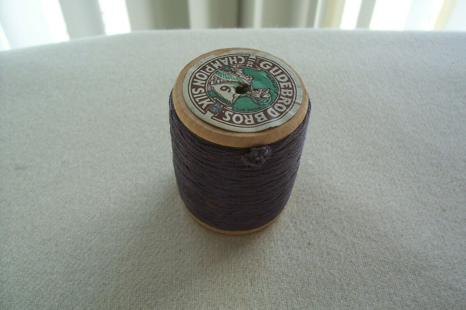 "one" Wooden Spool Antique Gudebrod Bros Champion Silk  Thread 24 Yards